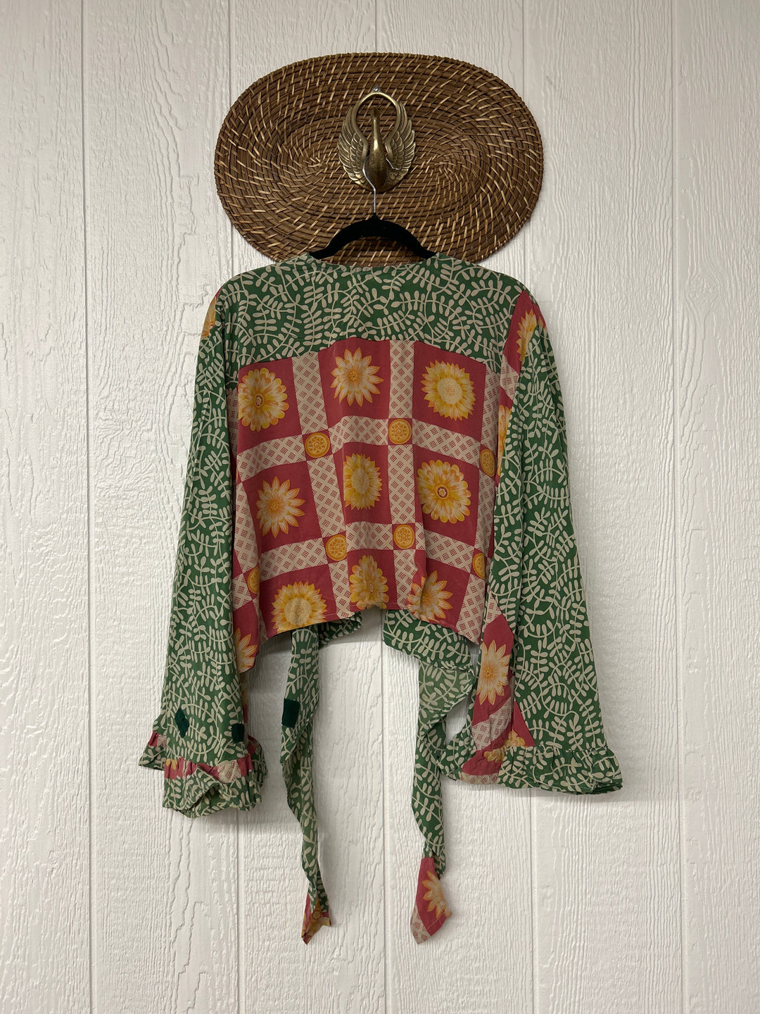 Zeppelin Crop Shrug 0425 185