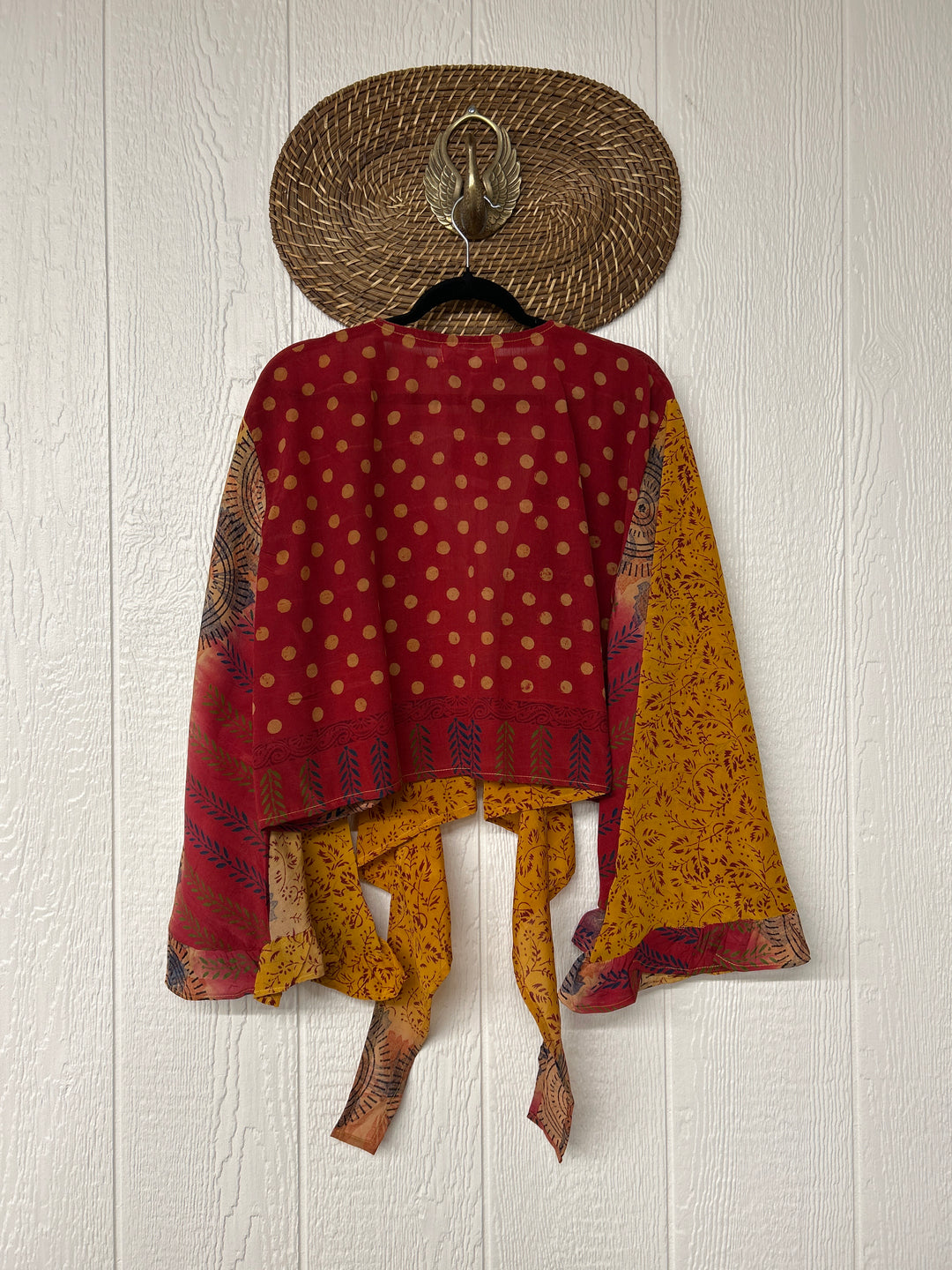 Zeppelin Crop Shrug 0425 160