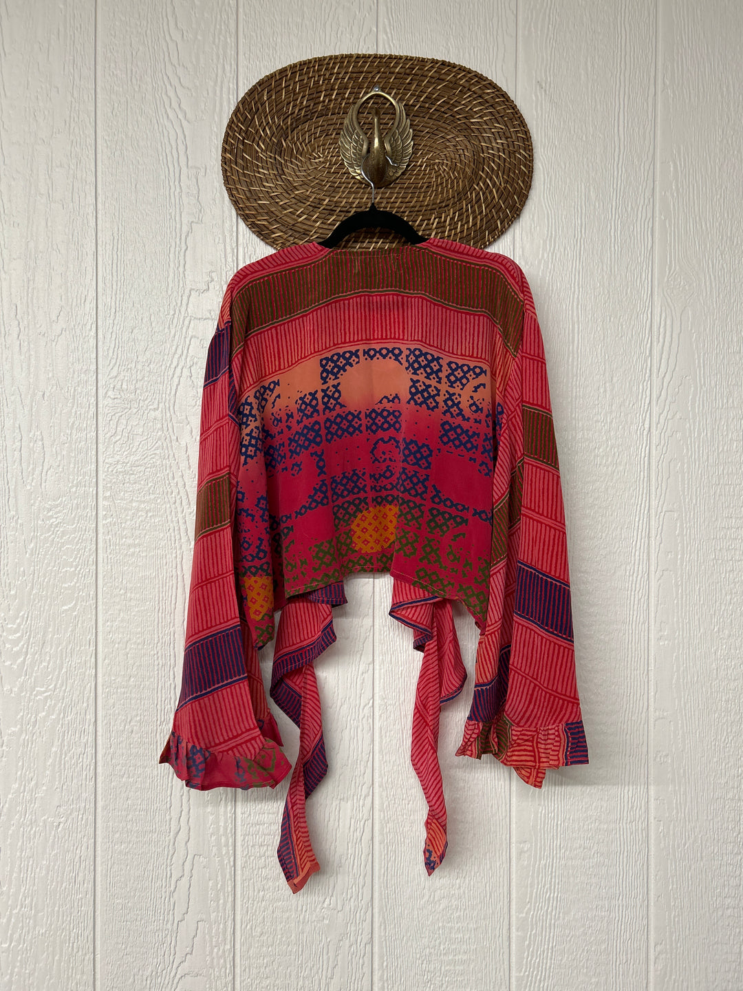 Zeppelin Crop Shrug 0425 015