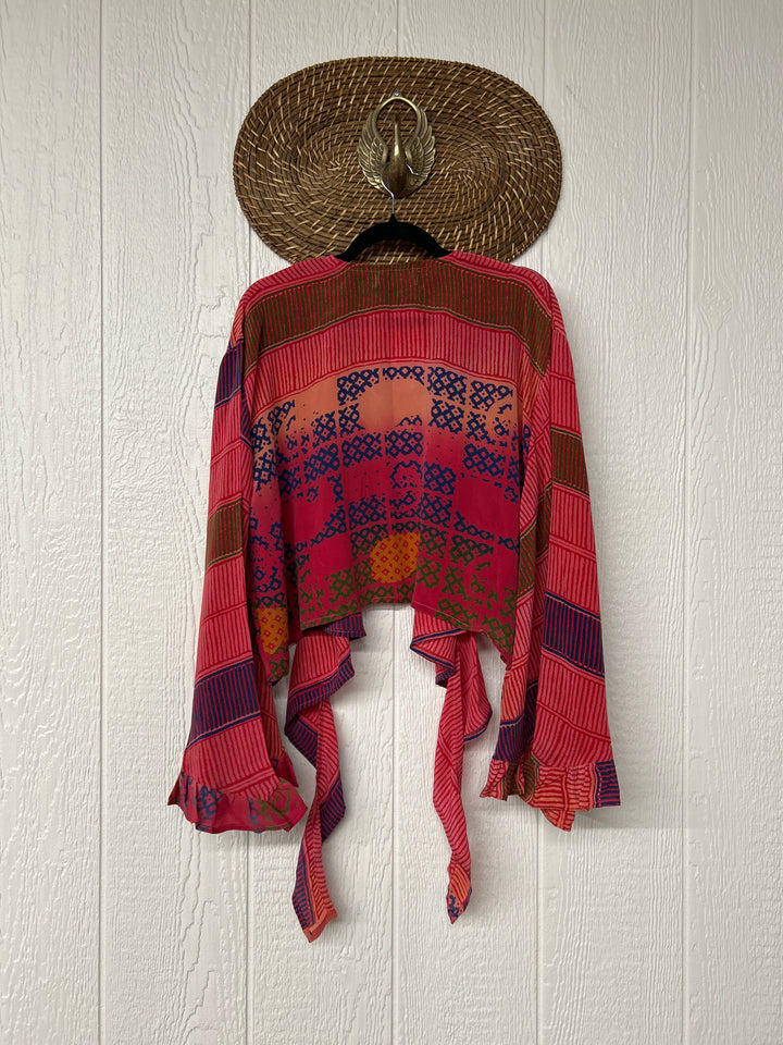 Zeppelin Crop Shrug 0425 015