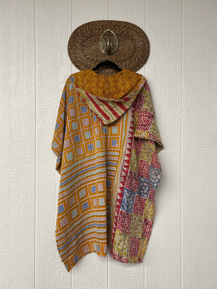 Peace and Love Poncho 0425 004