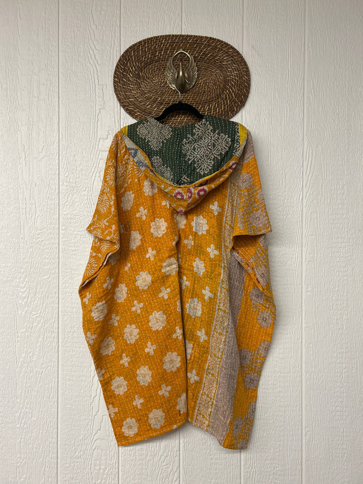 Peace and Love Poncho 0425 046