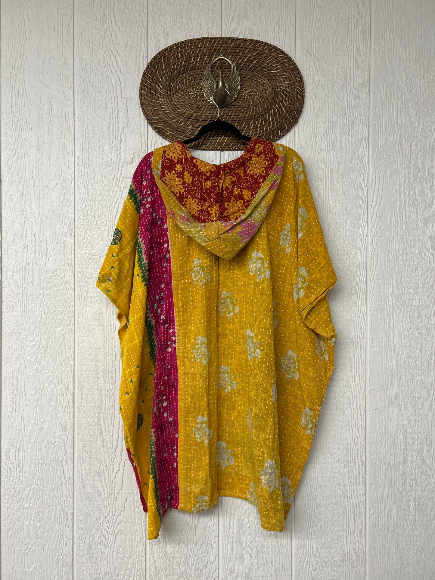 Peace and Love Poncho 0425 165