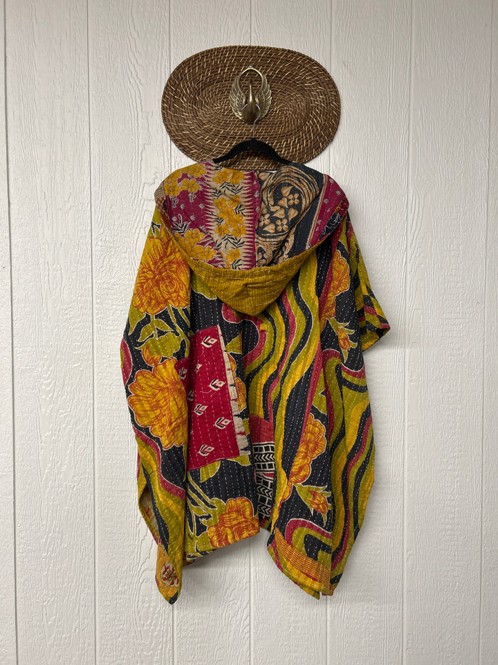 Wanderlust Poncho 0425 033