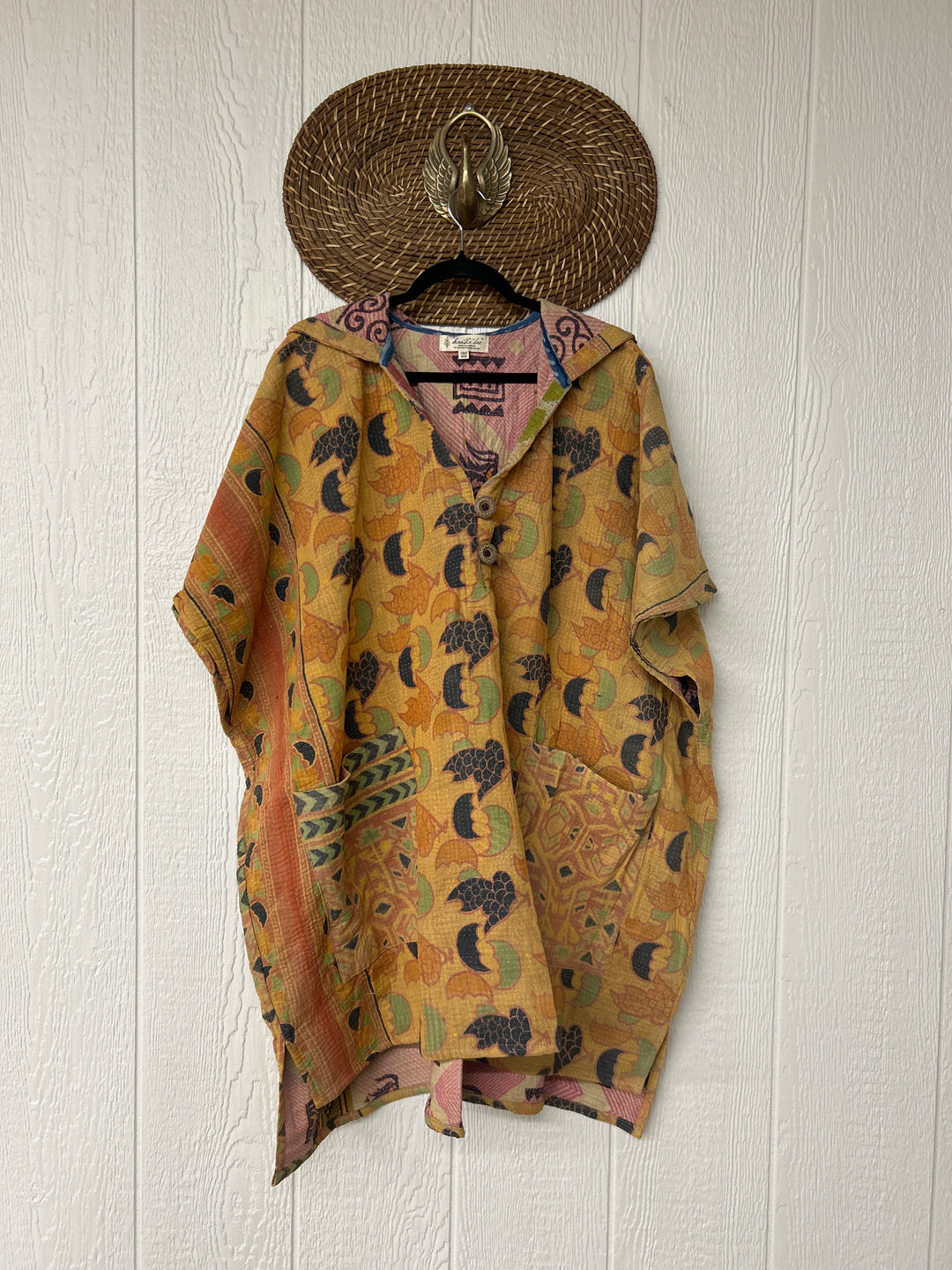 Peace + Love Poncho 0325 004