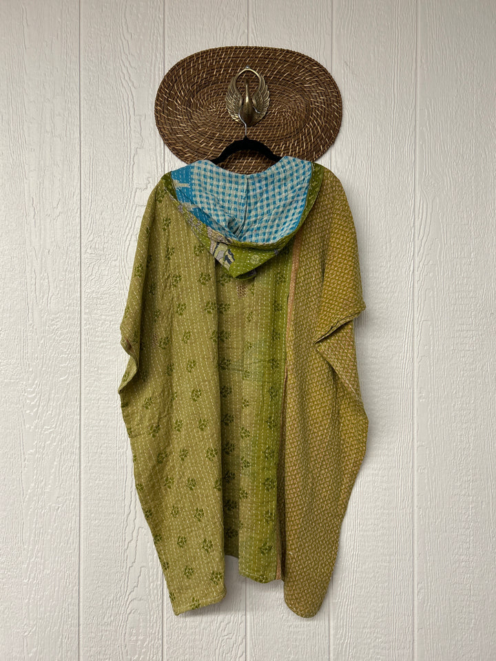 Peace and Love Poncho 0425 007