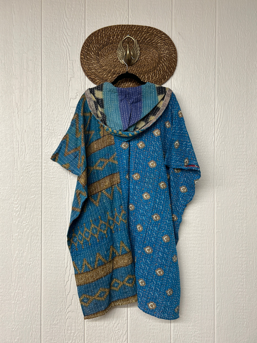 Peace and Love Poncho 0425 035