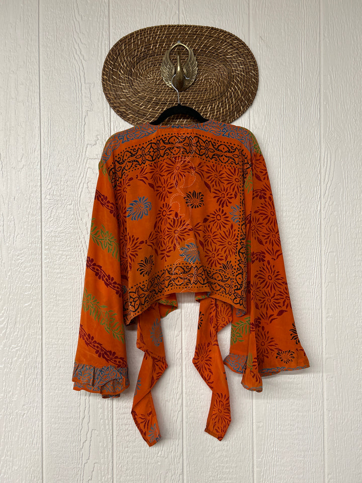 Zeppelin Crop Shrug 0425 245