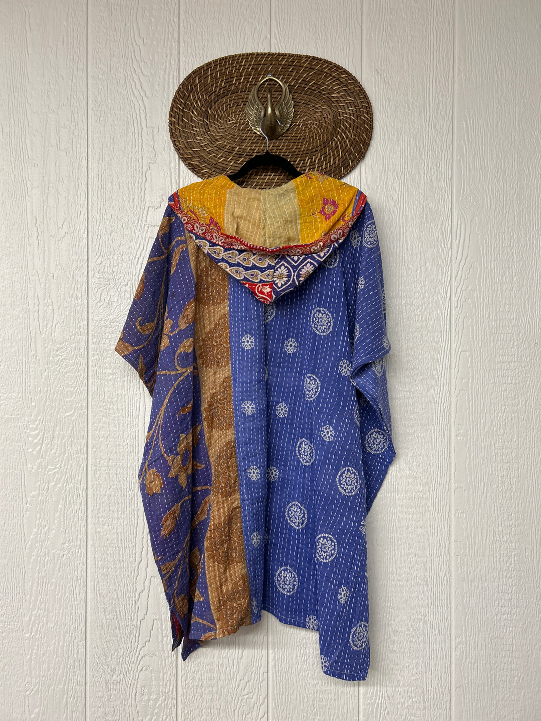 Peace and Love Poncho 0425 043