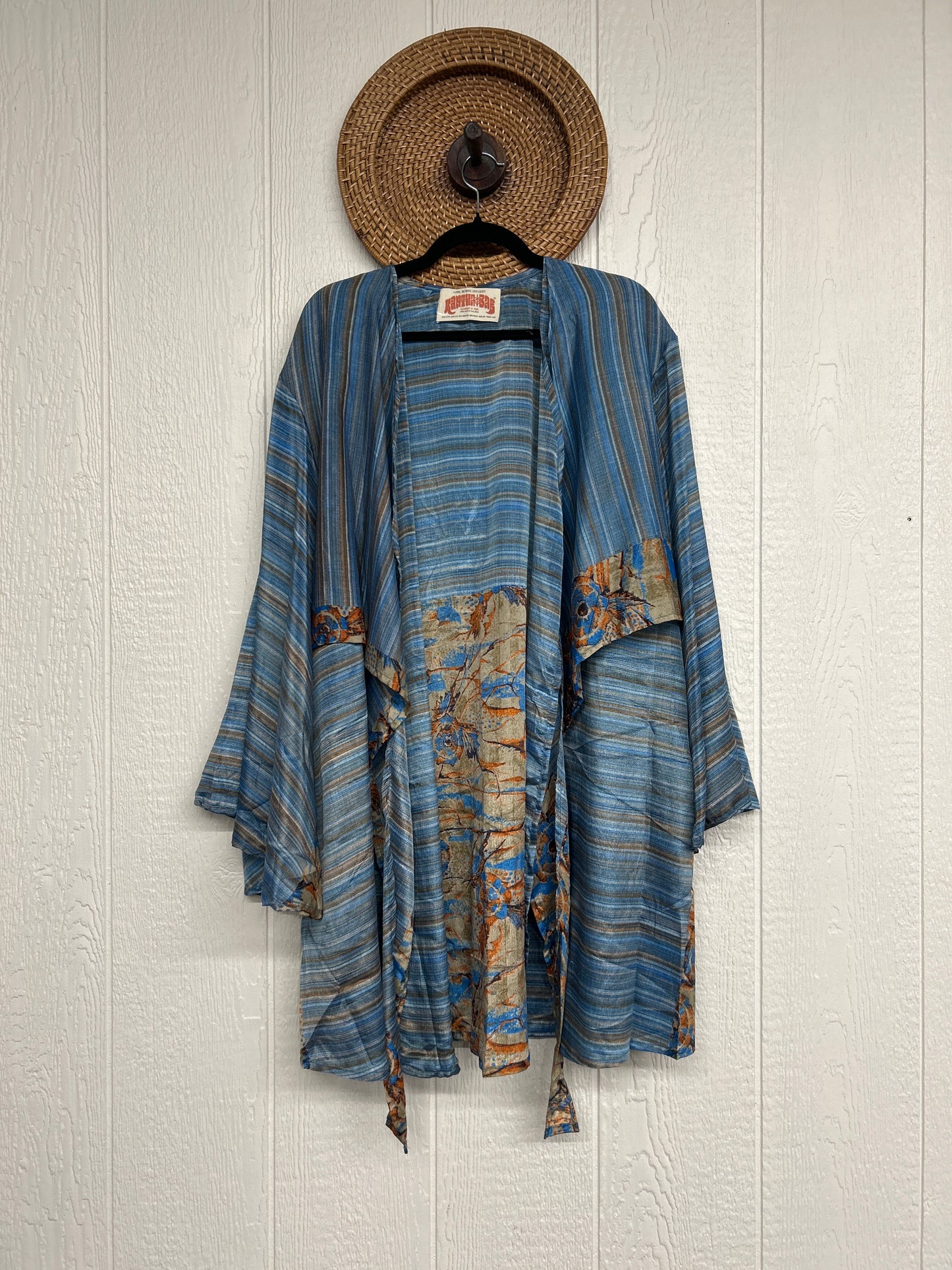 RETAIL Rasgulla Sari Shortie Spellbound Kimono 0226 162