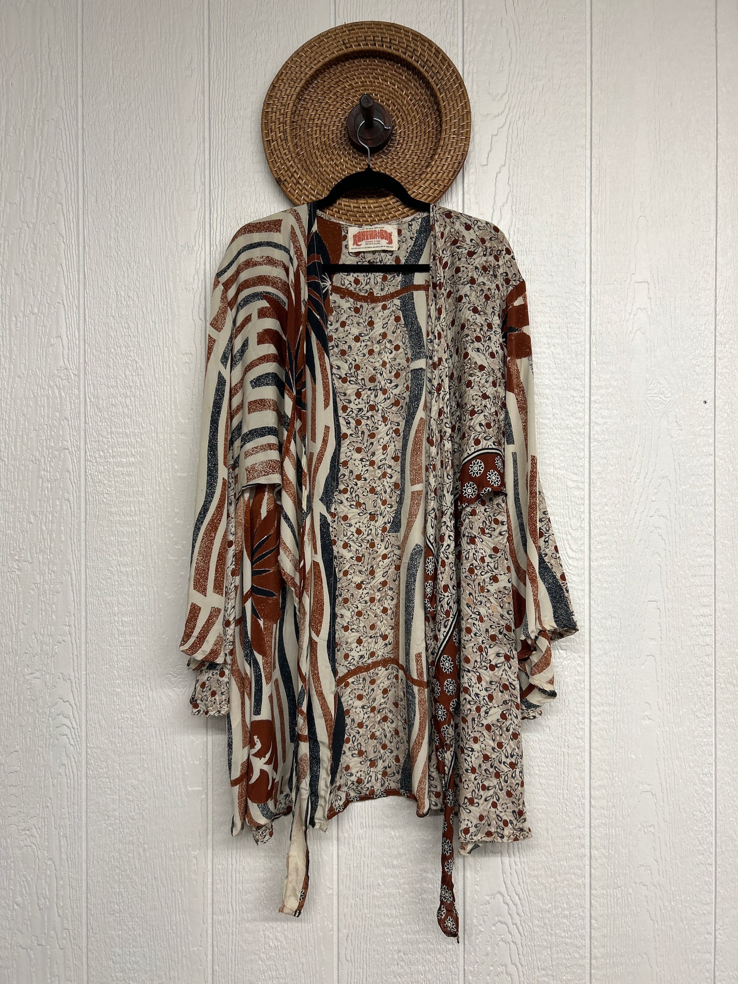 Rasgulla Sari Shortie Spellbound Kimono 0226 161