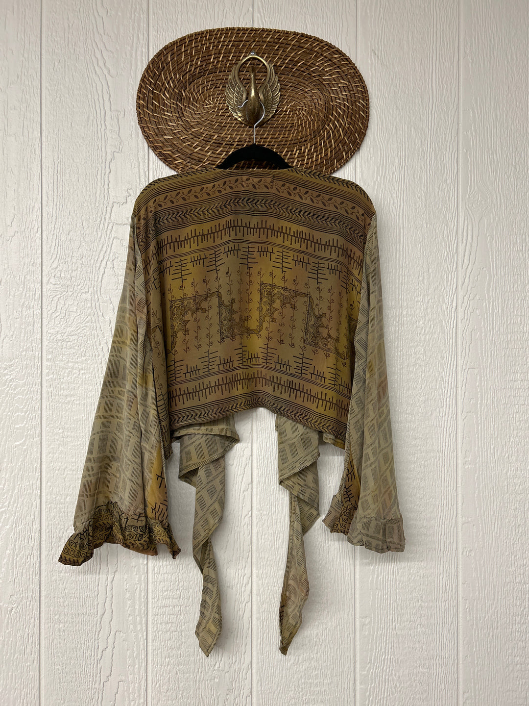 Zeppelin Crop Shrug 0425 075