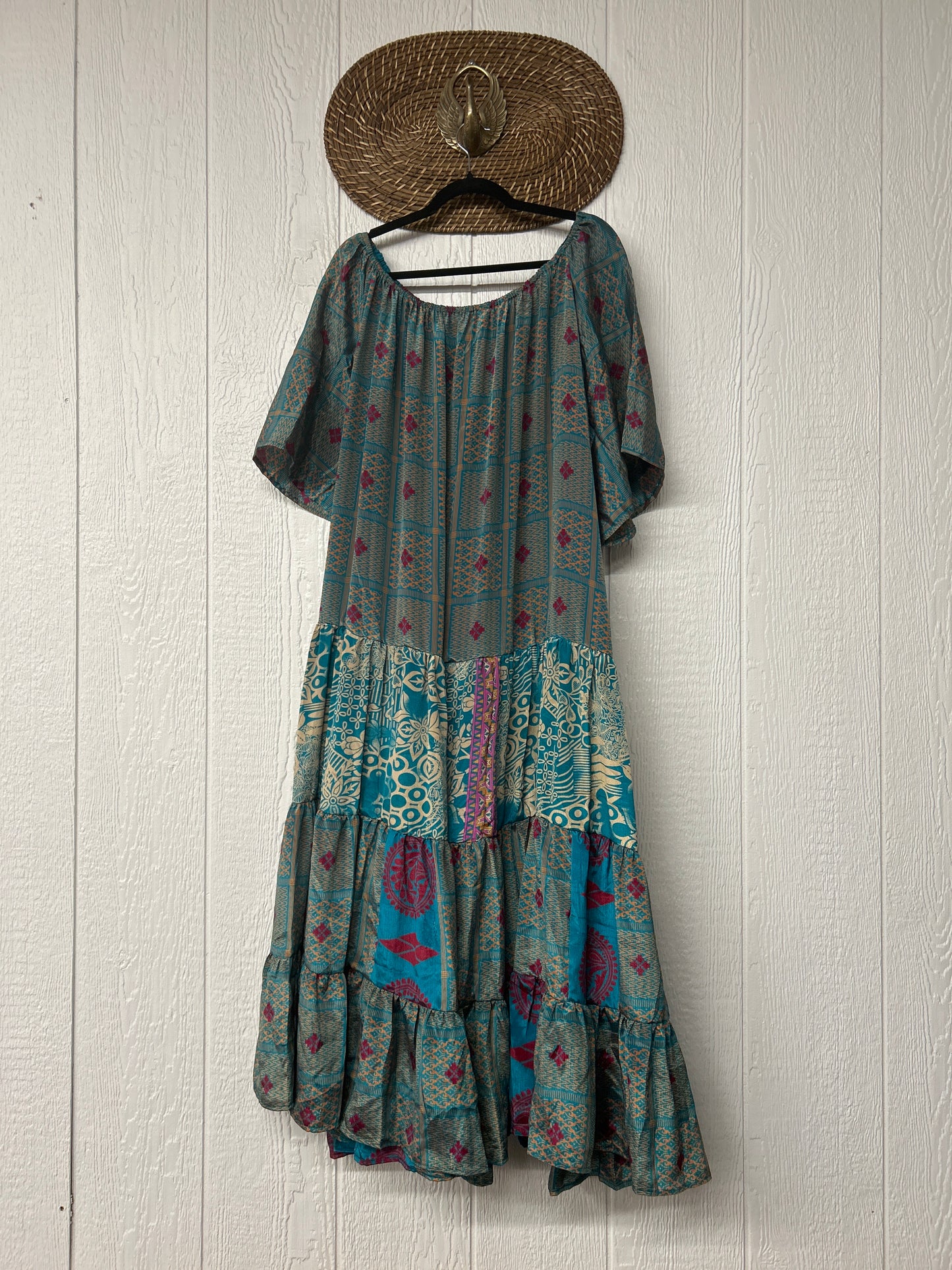 Rasgulla Sari Nova Maxi 0826 219