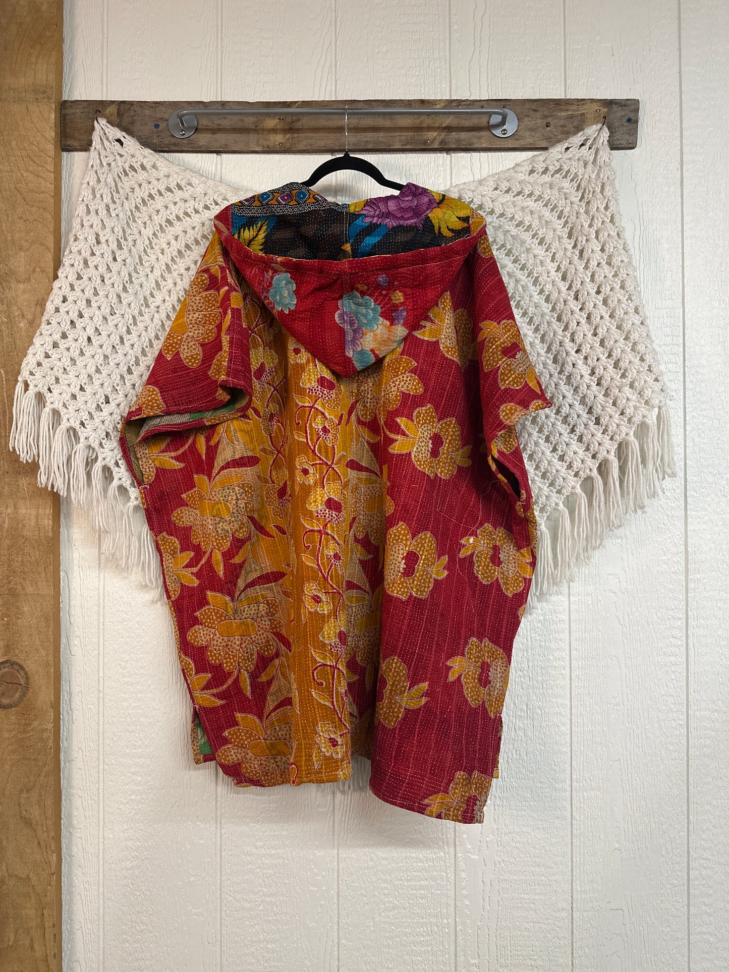 Peace + Love Poncho 0325 277