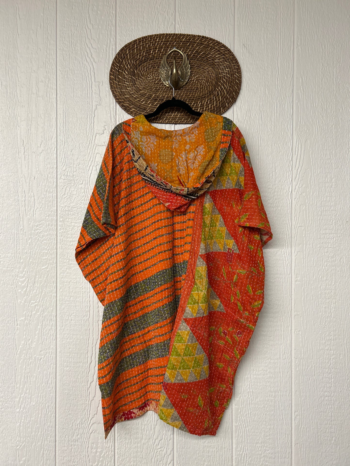 Peace and Love Poncho 0425 025