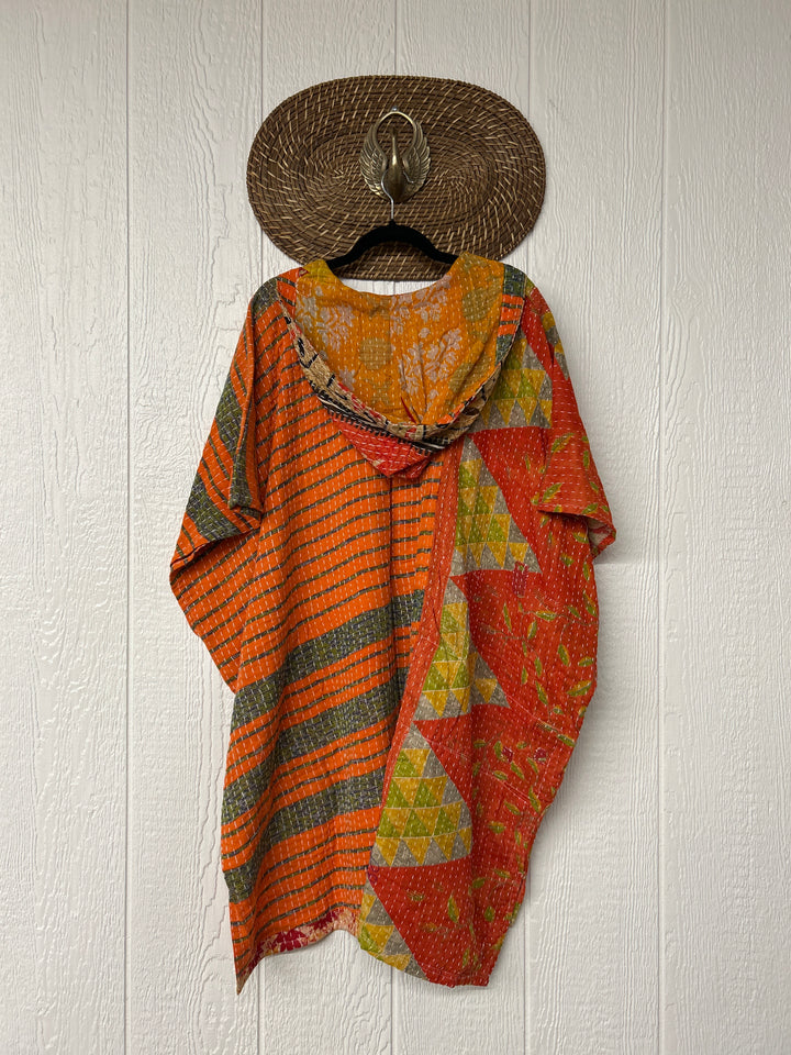 Peace and Love Poncho 0425 025