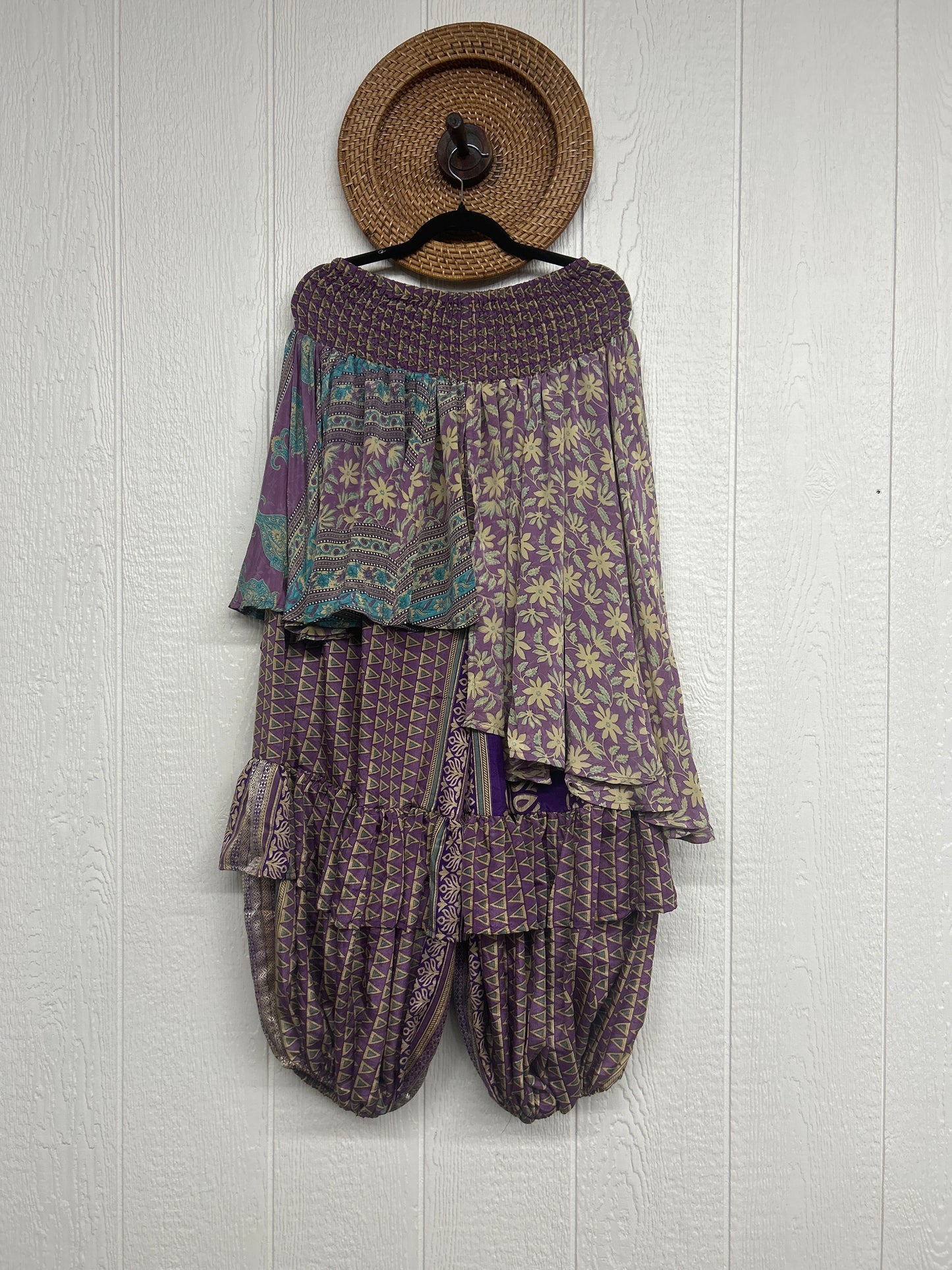 RETAIL Rasgulla Sari Enchanted Jogger 0426 116