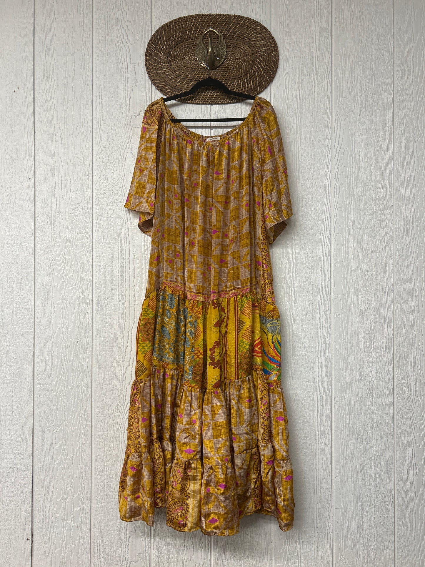 Rasgulla Sari Nova Maxi 0826 214
