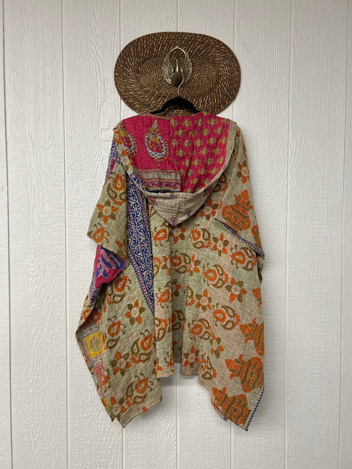 Wanderlust Poncho 0425 043