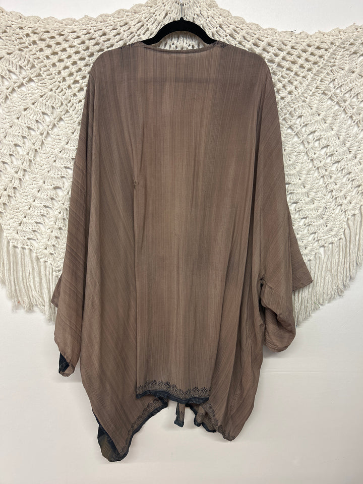 RETAIL Gaia Kimono R082125 001