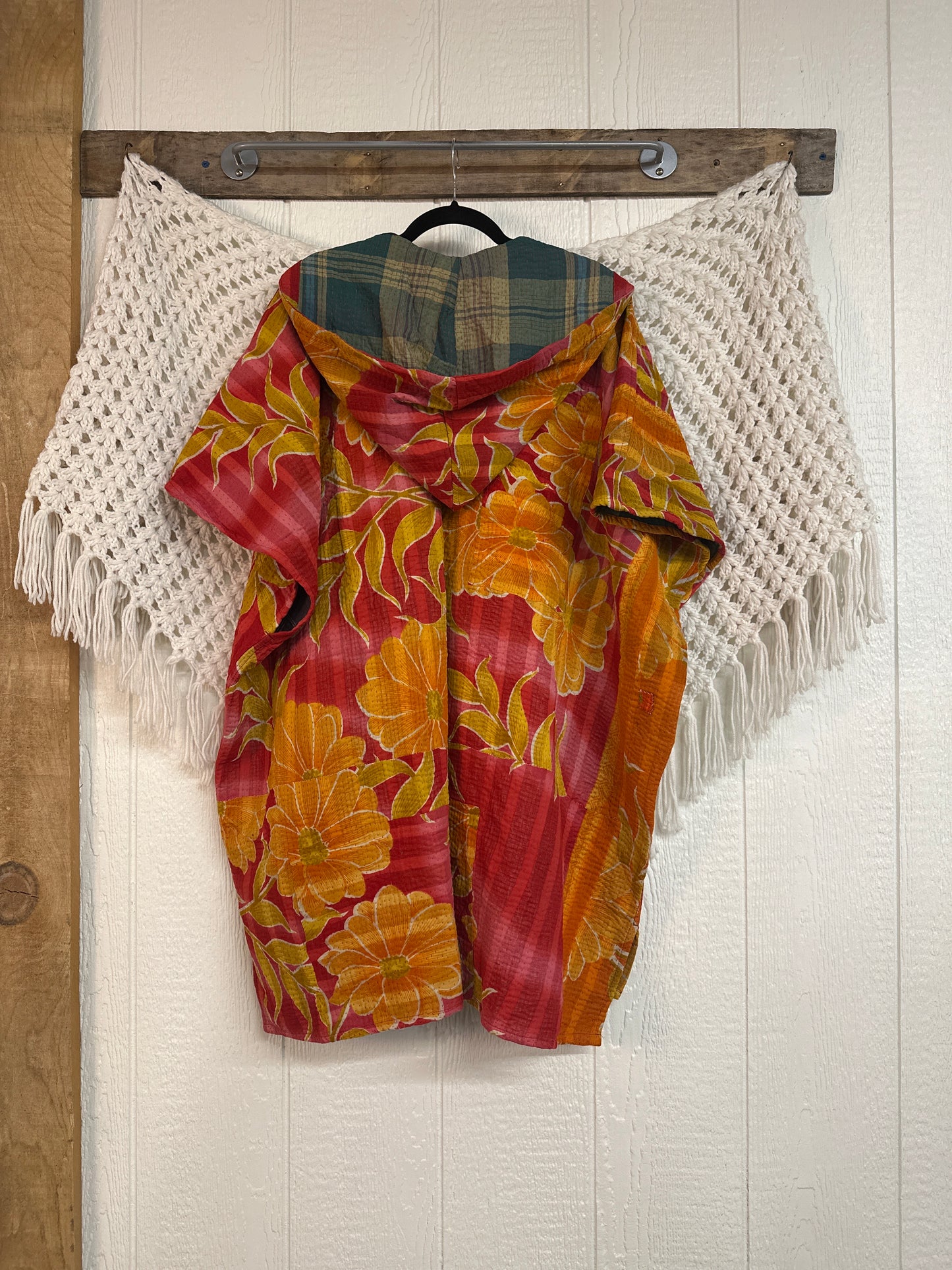 Peace + Love Poncho 0325 265