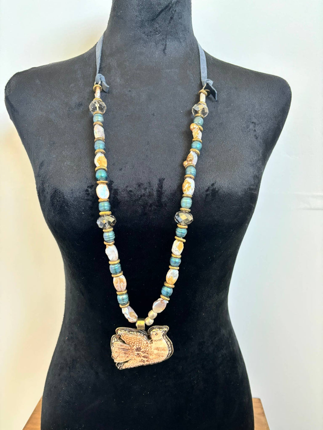 Dove Pearl Pendant Necklace