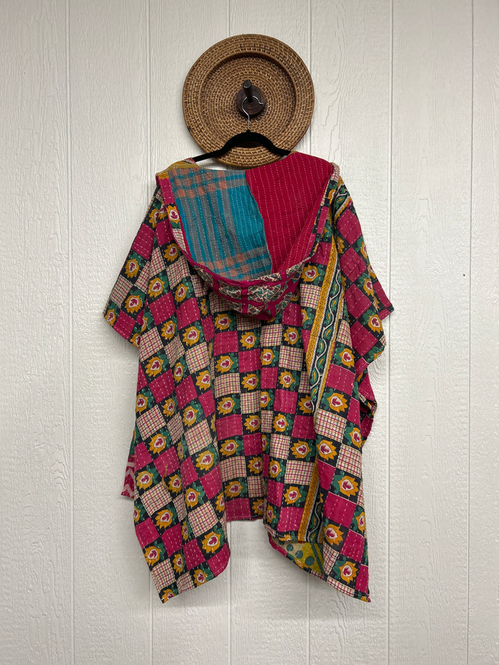 Wanderlust Poncho 0425 279