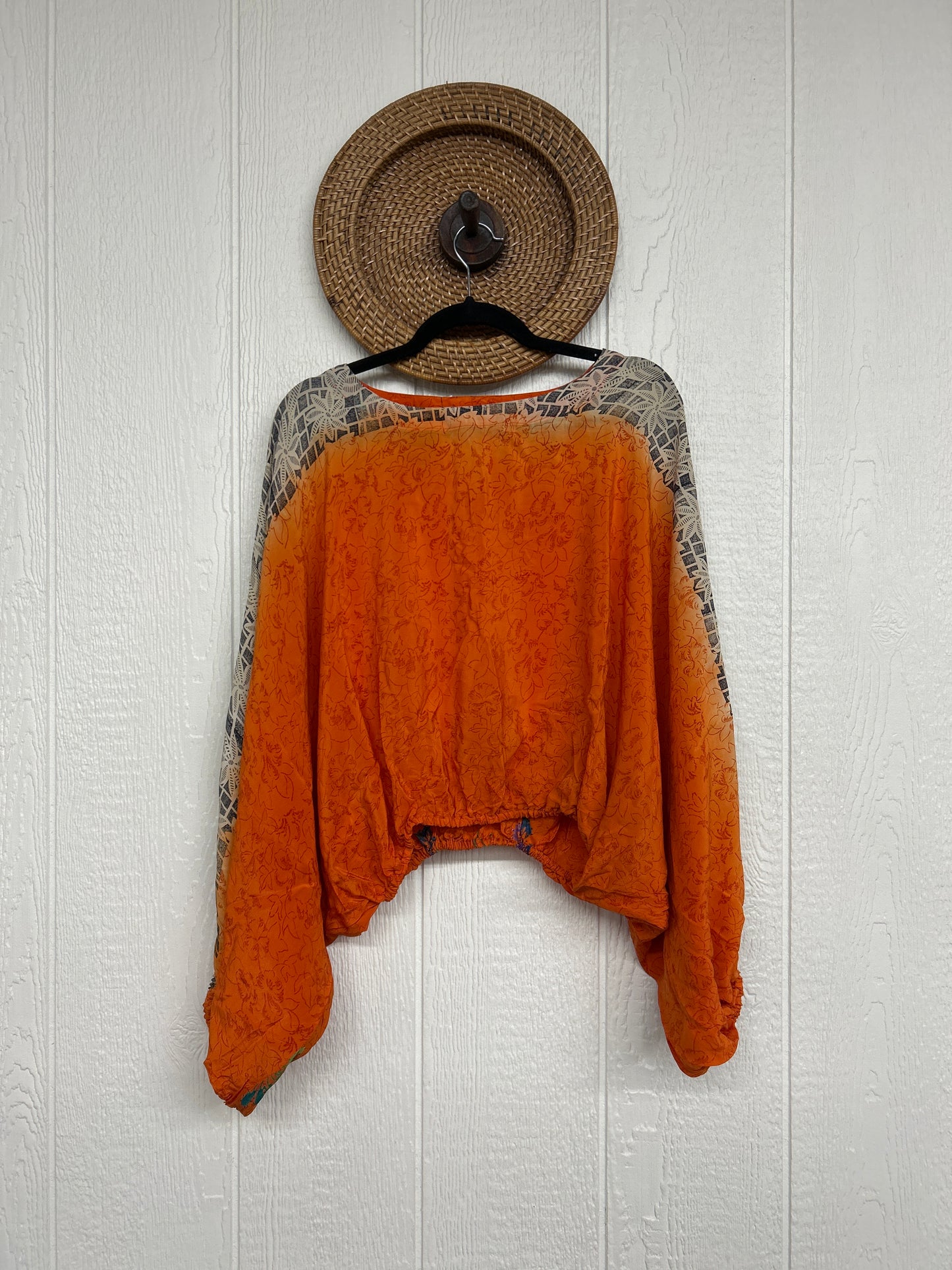 Crepe Sari Luna Crop Top 0126 092