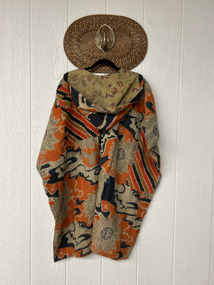 Peace + Love Poncho 0325 013