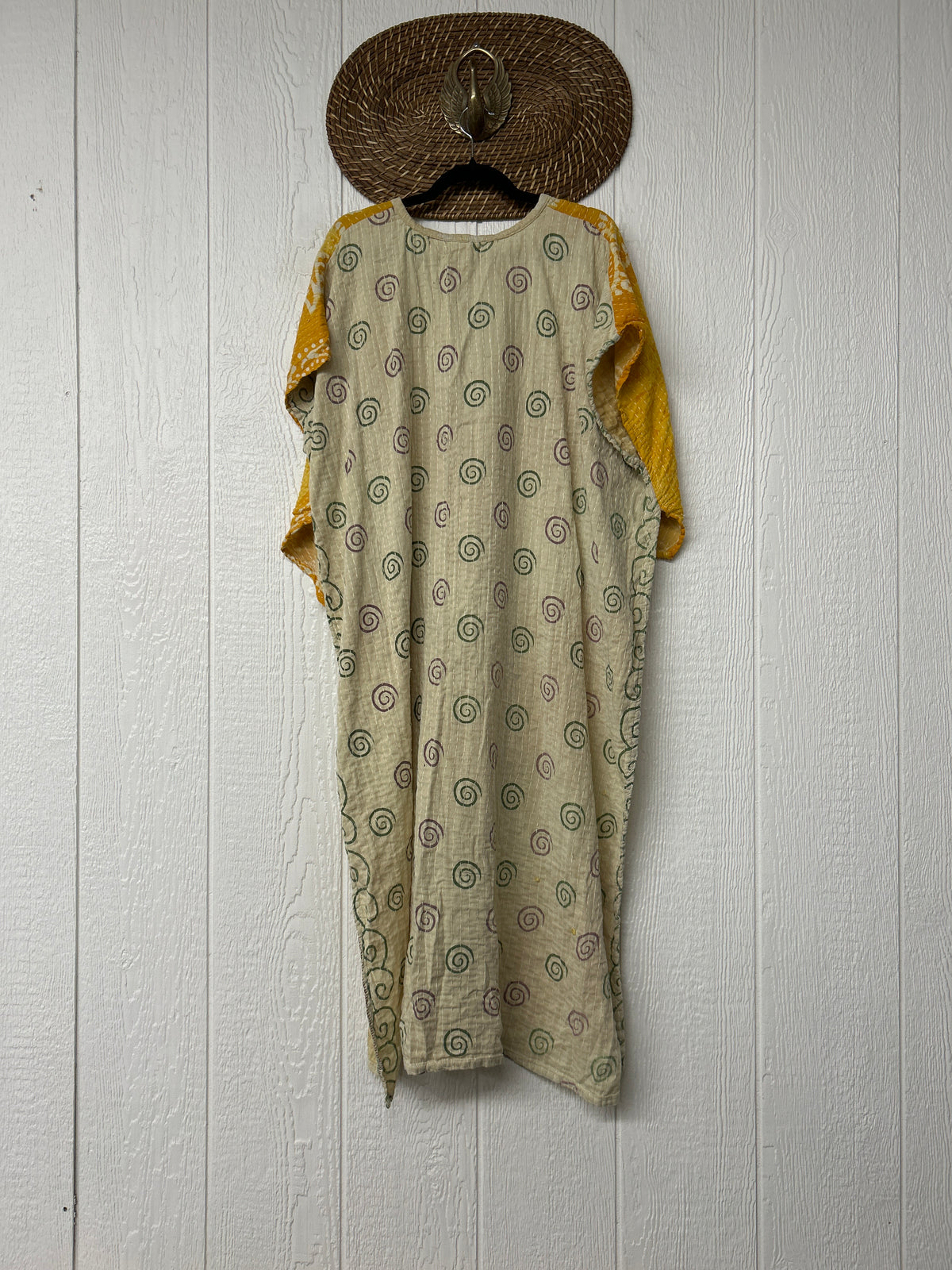 Alchemi Kantha Surrender Hi Lo Poncho 0926 003