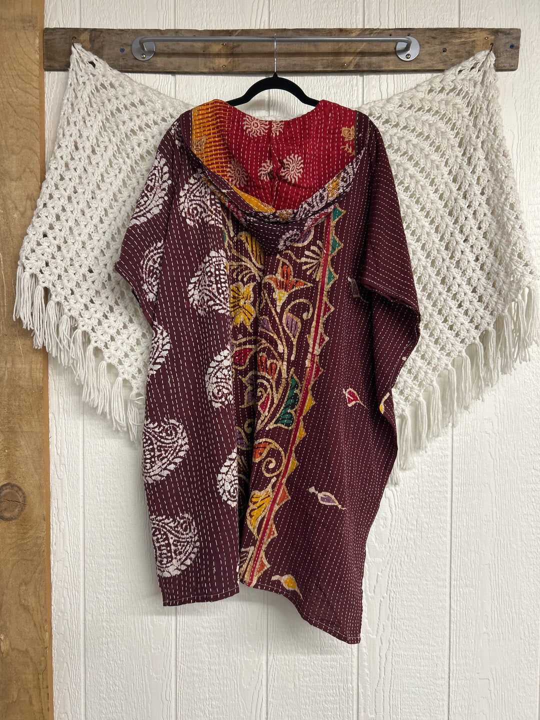 Peace and Love Poncho 0425 191