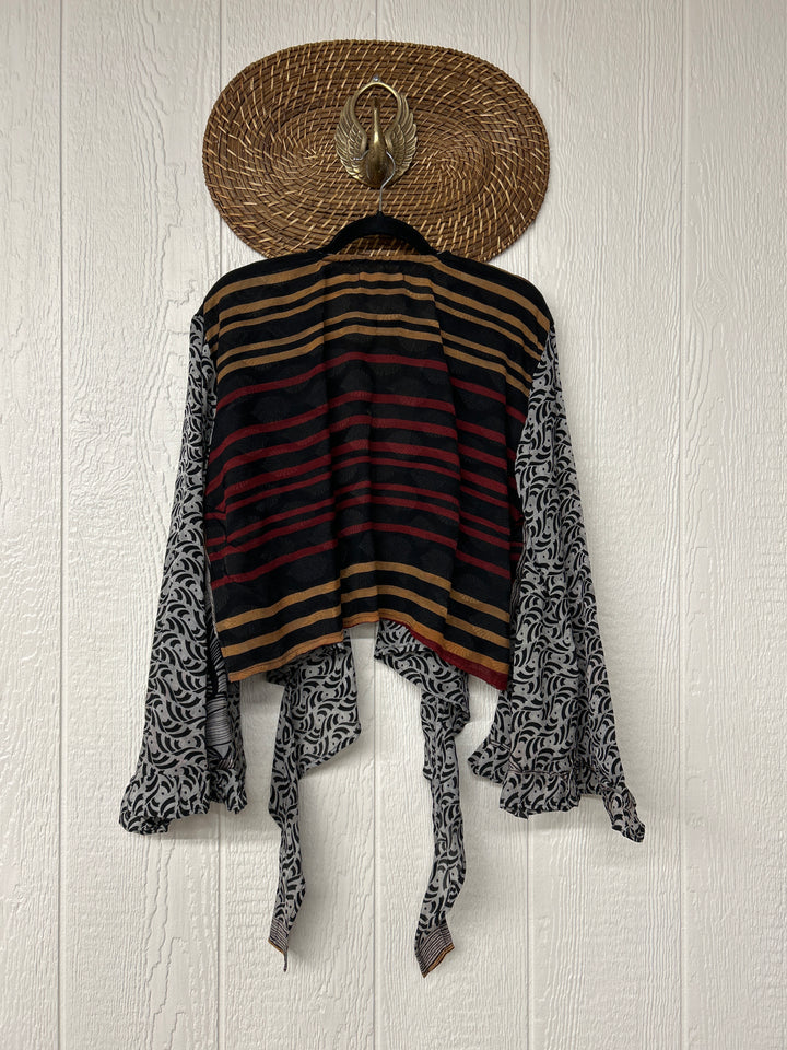 Zeppelin Crop Shrug 0425 087