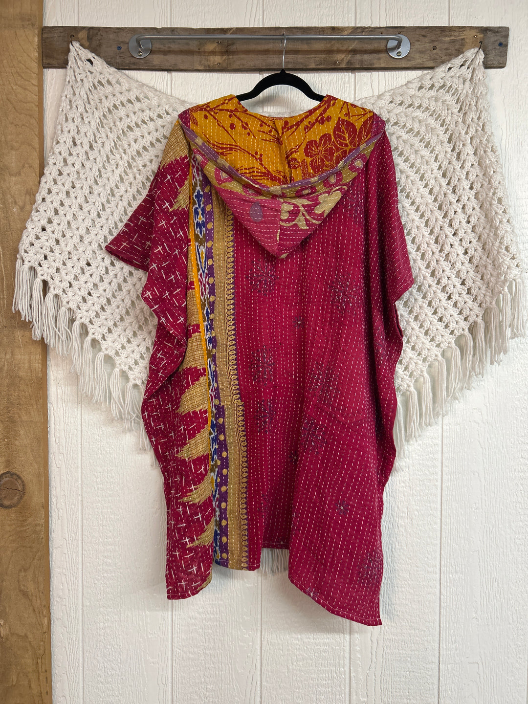 Peace and Love Poncho 0425 254