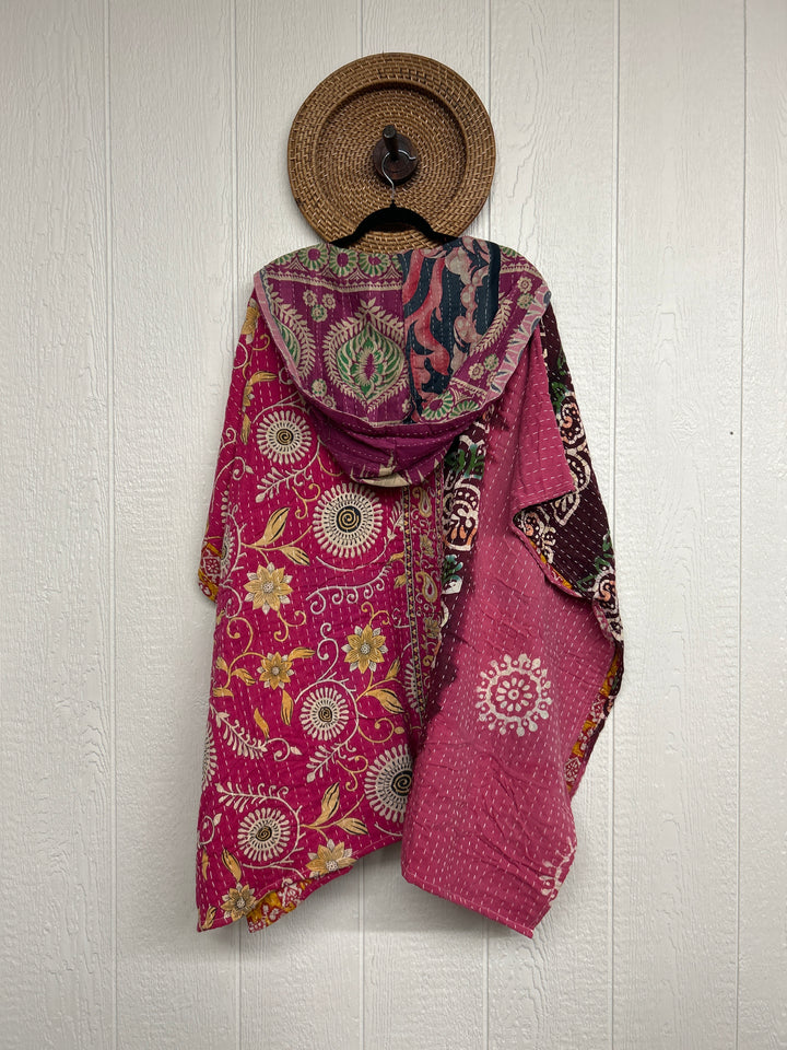Wanderlust Poncho 0425 276