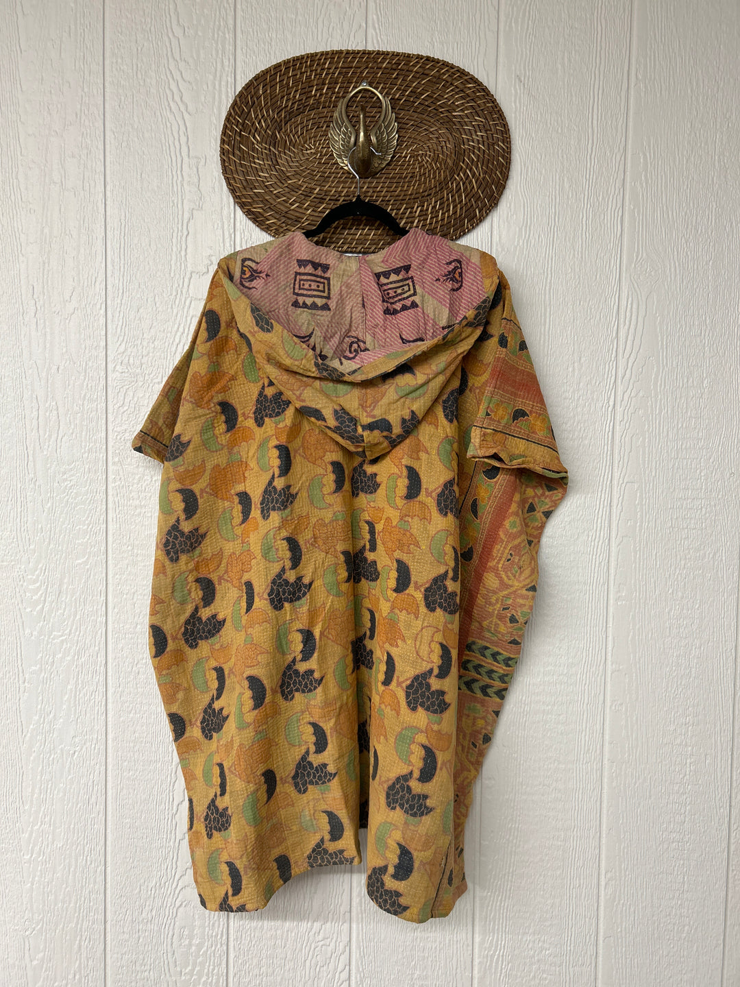 Peace + Love Poncho 0325 004