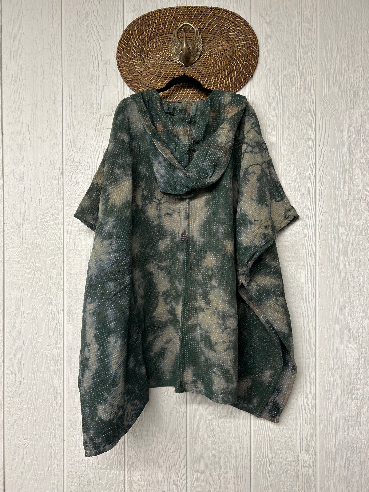 Aura Edit Fine Kantha Wanderlust Poncho 1026 001