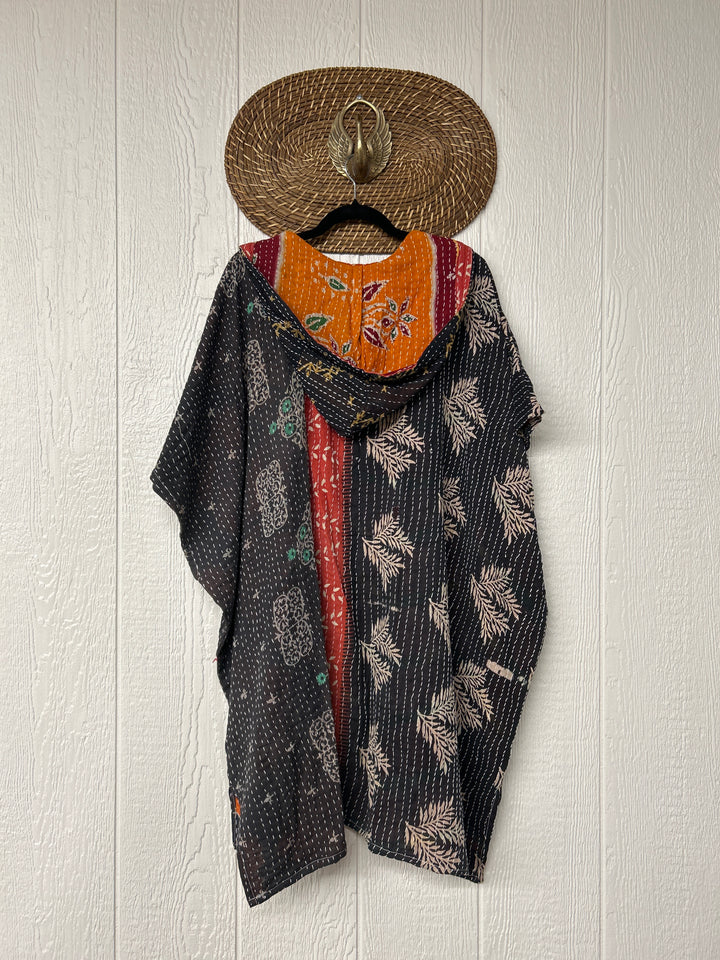 Peace and Love Poncho 0425 018