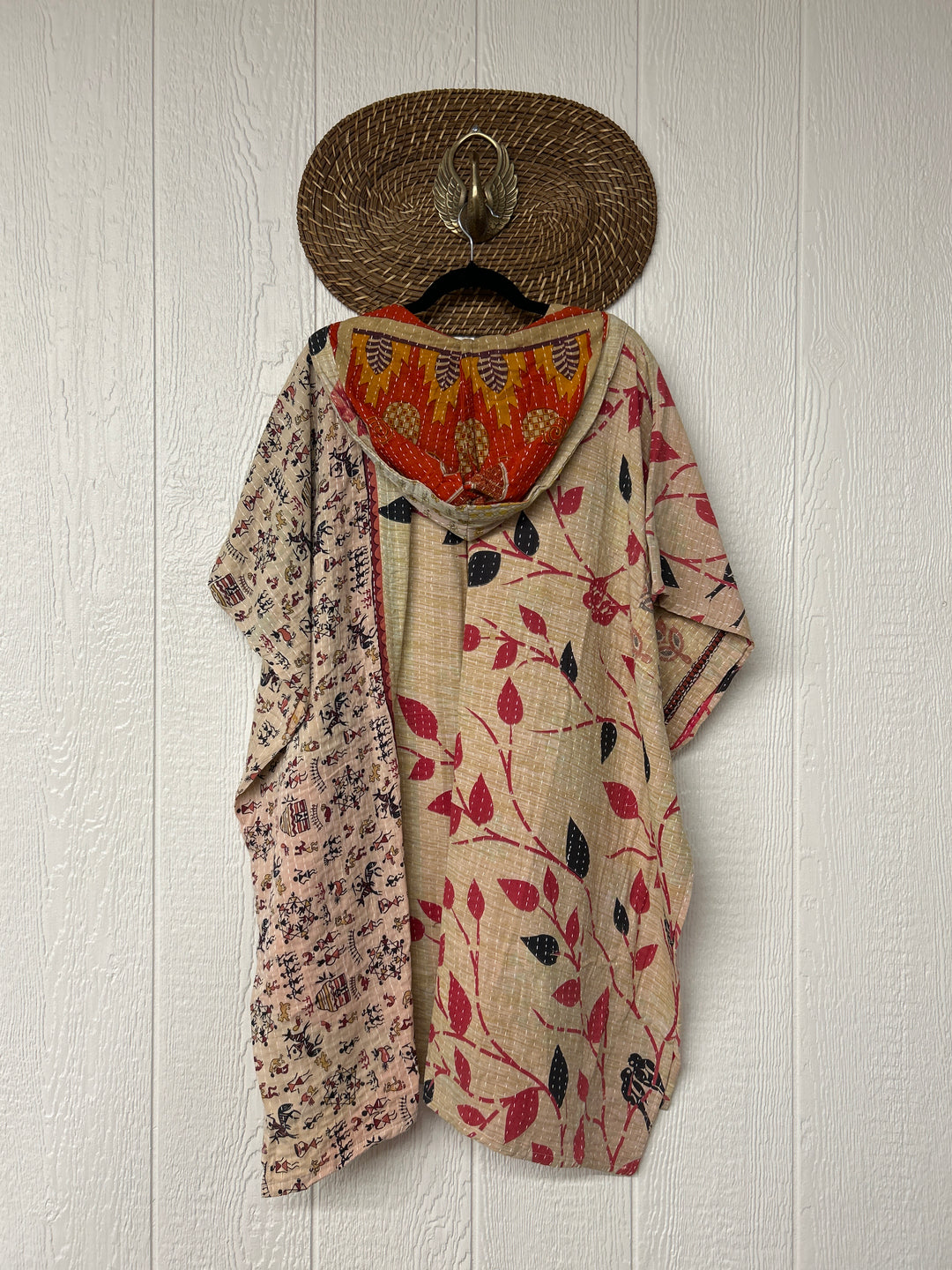 Peace and Love Poncho 0425 014