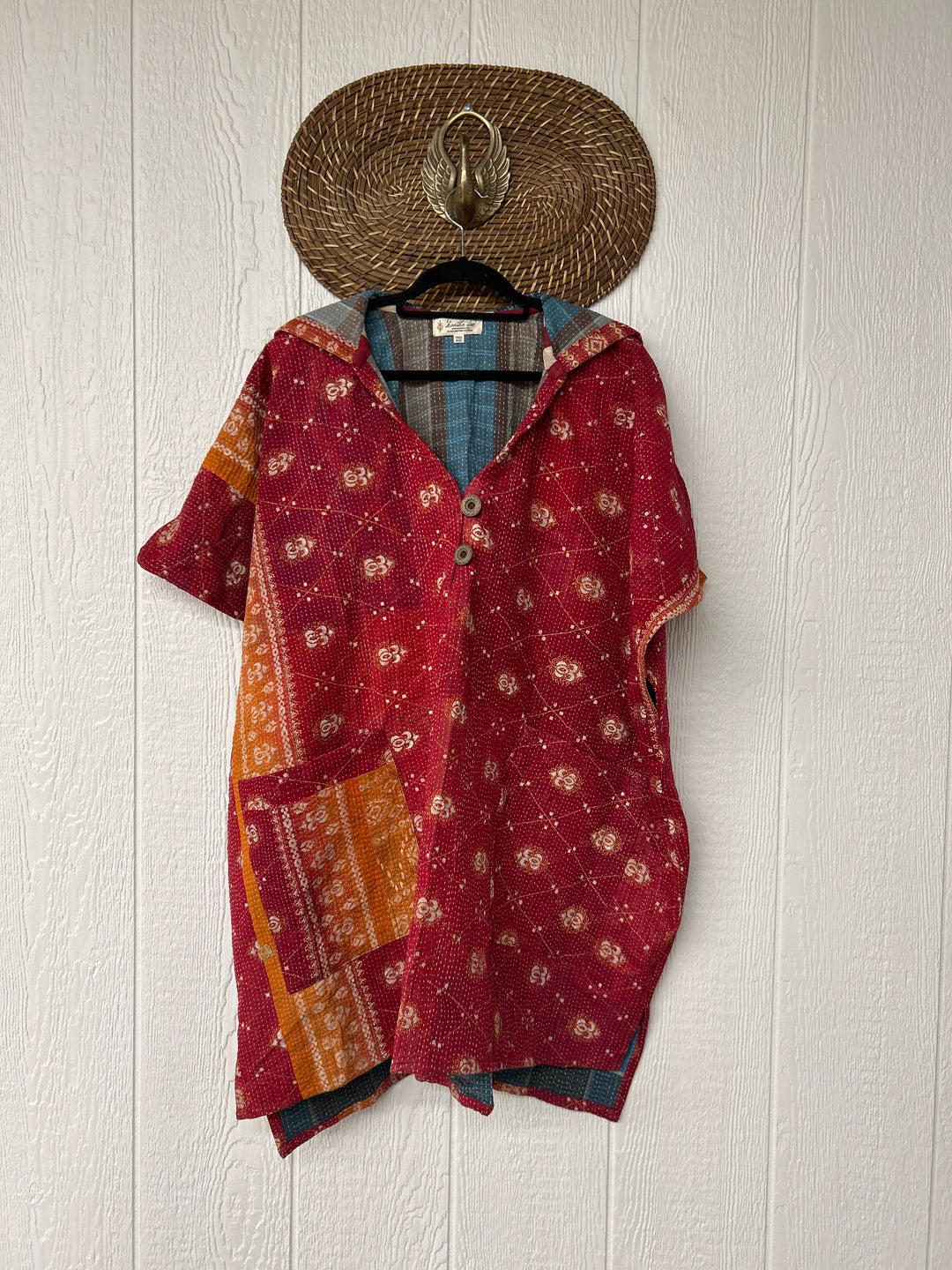 Peace + Love Poncho 0325 018