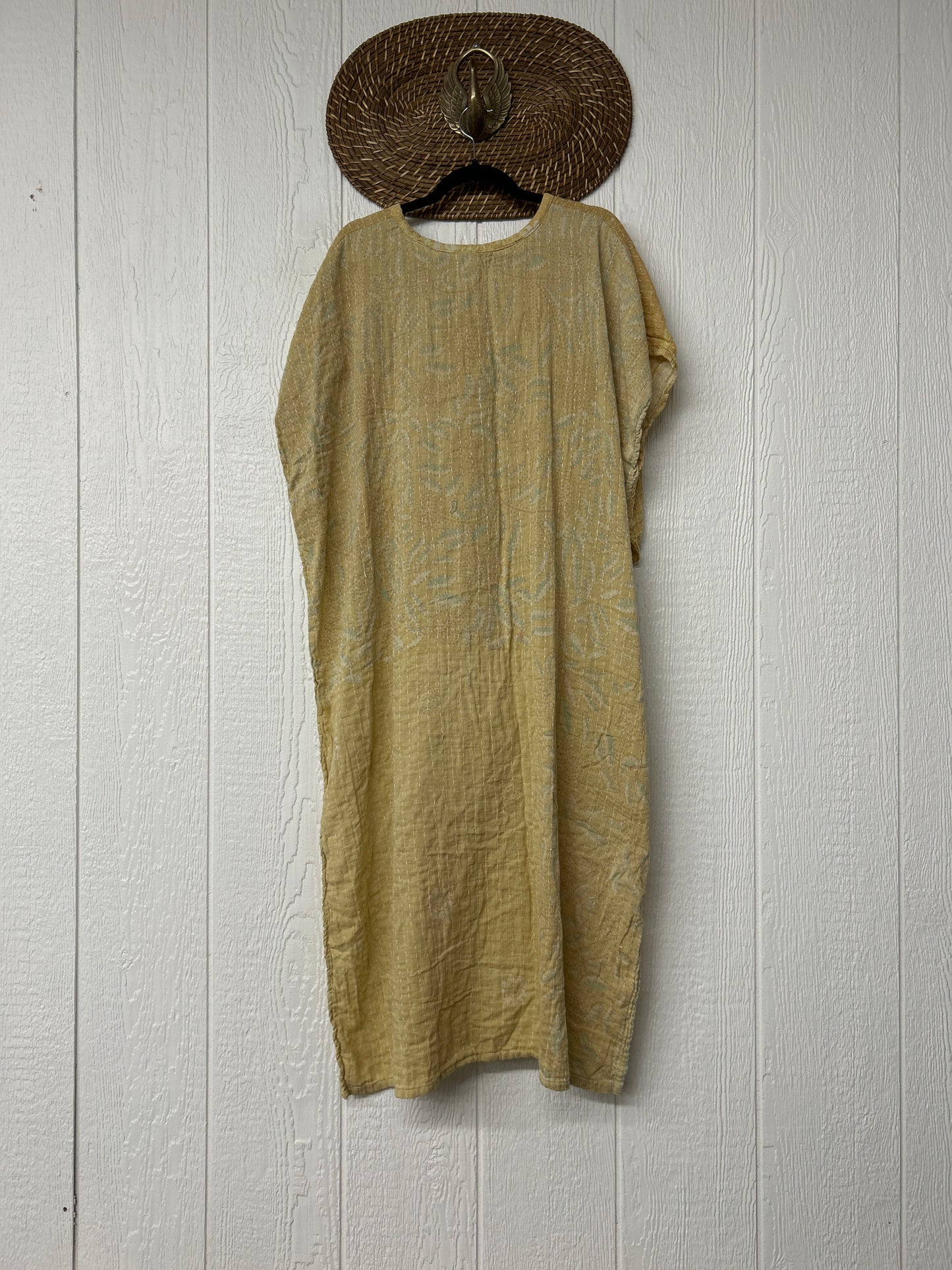 Alchemi Kantha Surrender Hi Lo Poncho 0926 001
