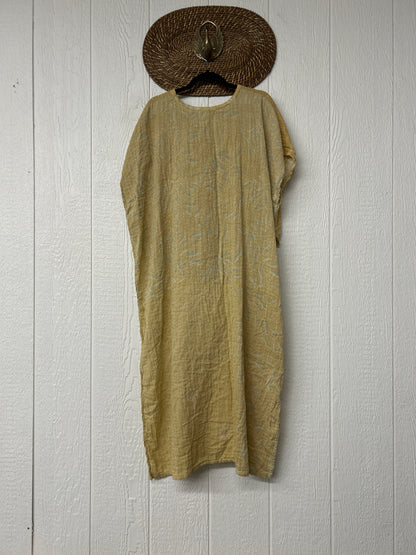 Alchemi Kantha Surrender Hi Lo Poncho 0926 001