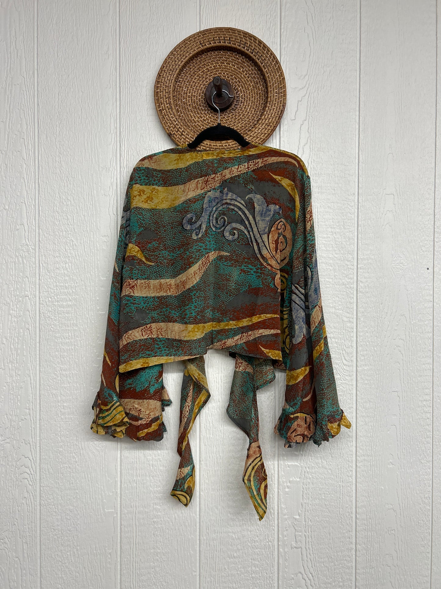 RETAIL Crepe Sari Zeppelin Crop Shrug 0426 129