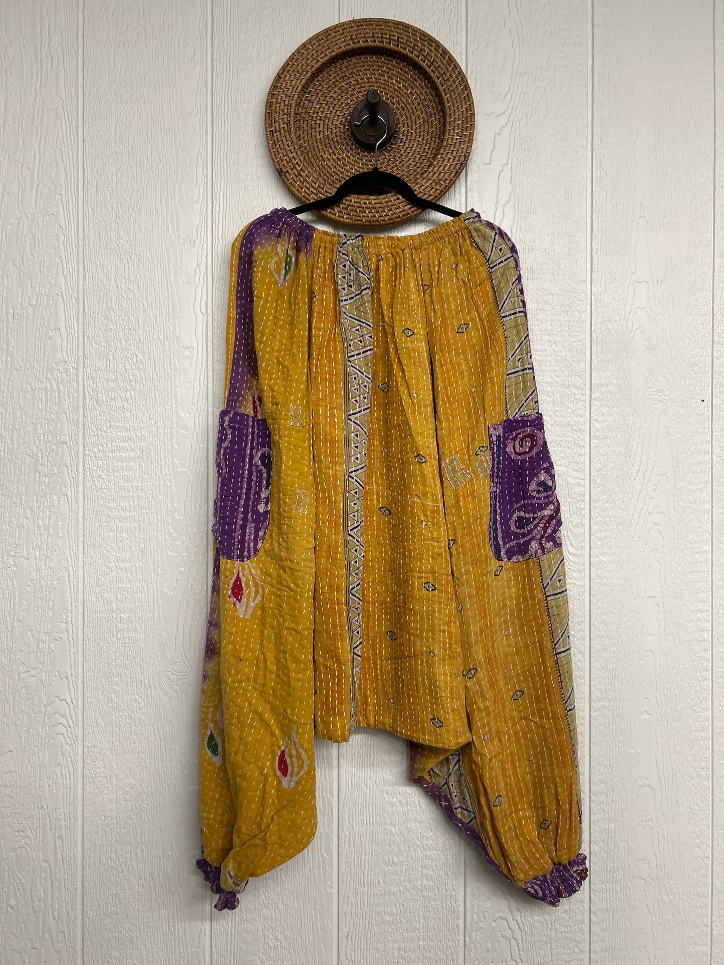 Pareo Kantha Be Still Harems 0226 091