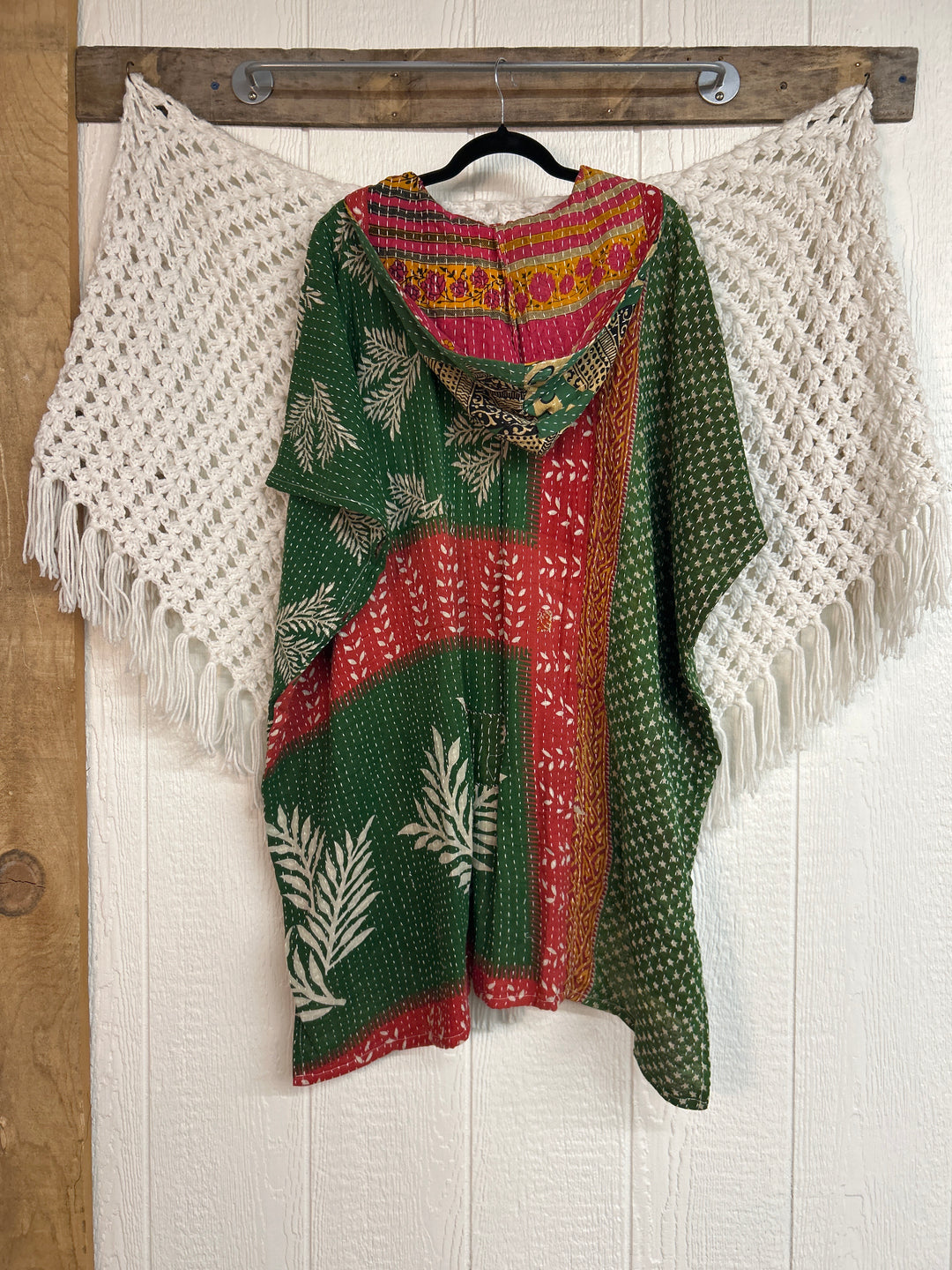 Peace and Love Poncho 0425 210