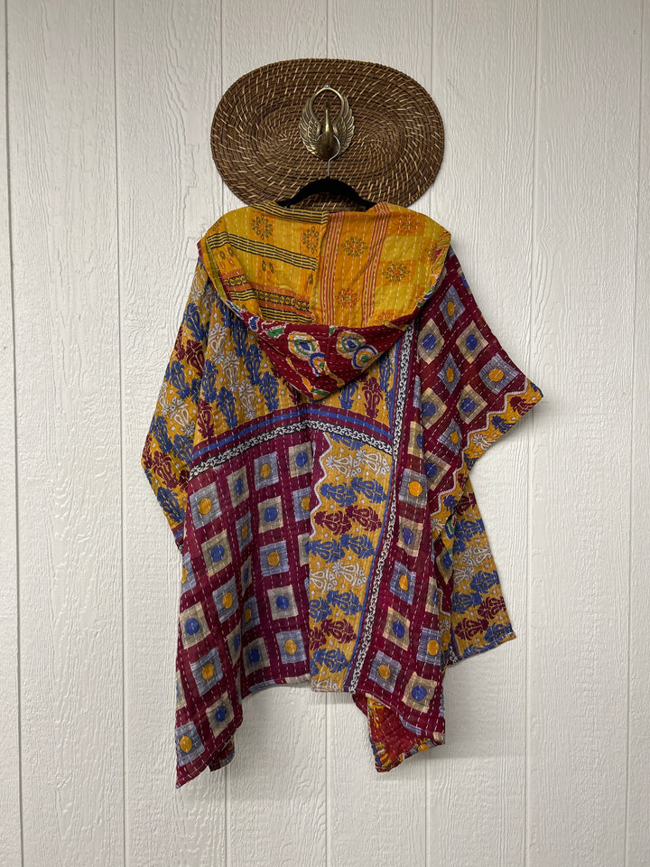 Wanderlust Poncho 0425 035