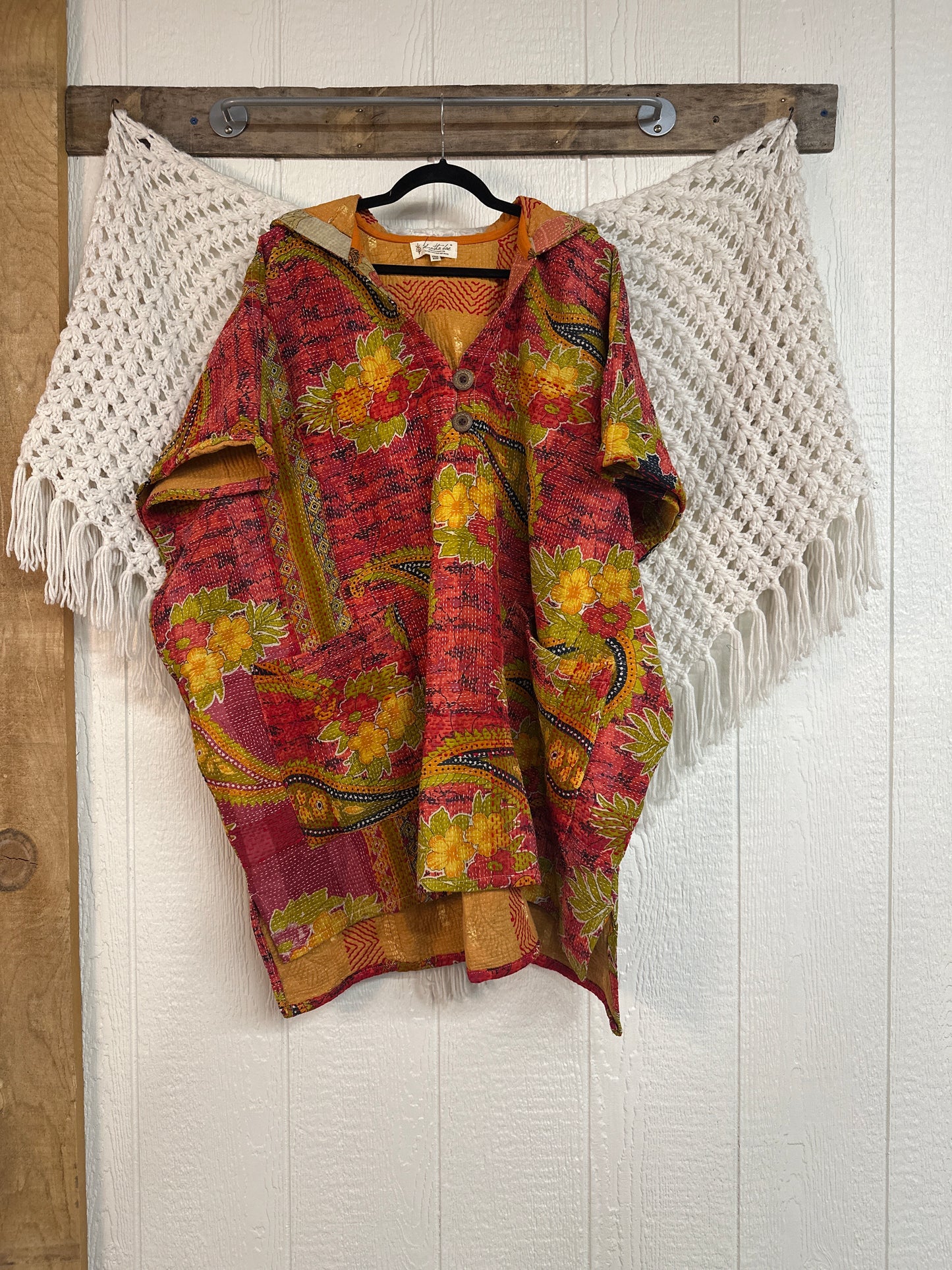 Peace + Love Poncho 0325 291