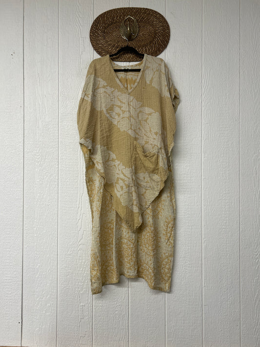 Alchemi Kantha Surrender Hi Lo Poncho 0826 005