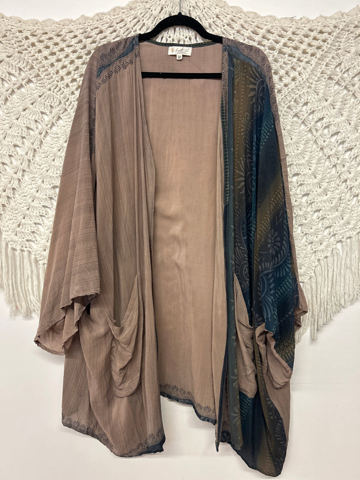 RETAIL Gaia Kimono R082125 001