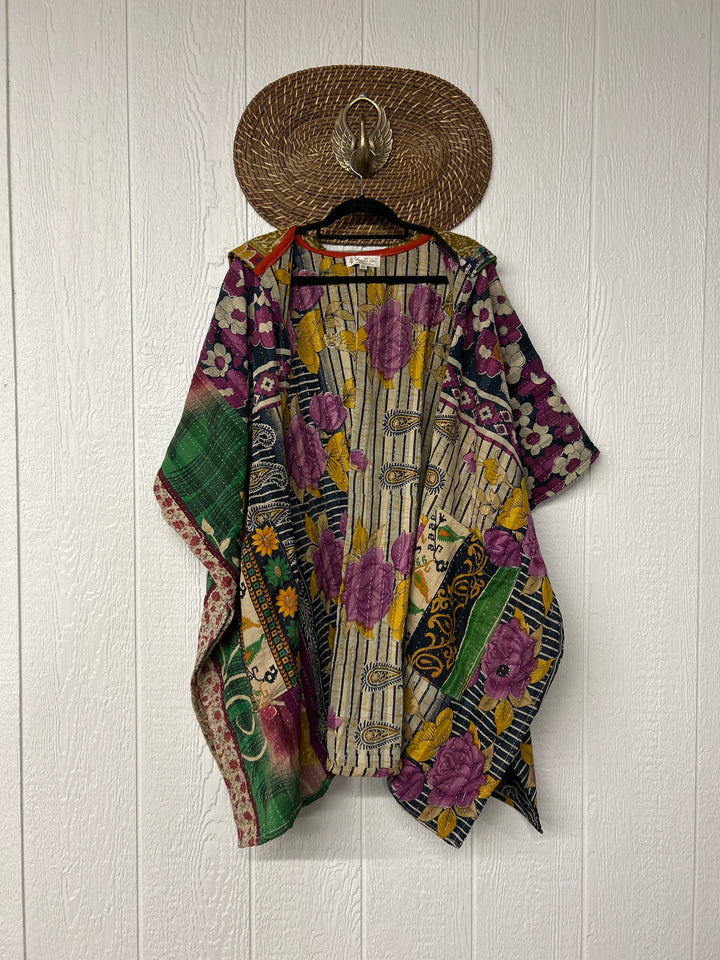 Wanderlust Poncho 0425 034