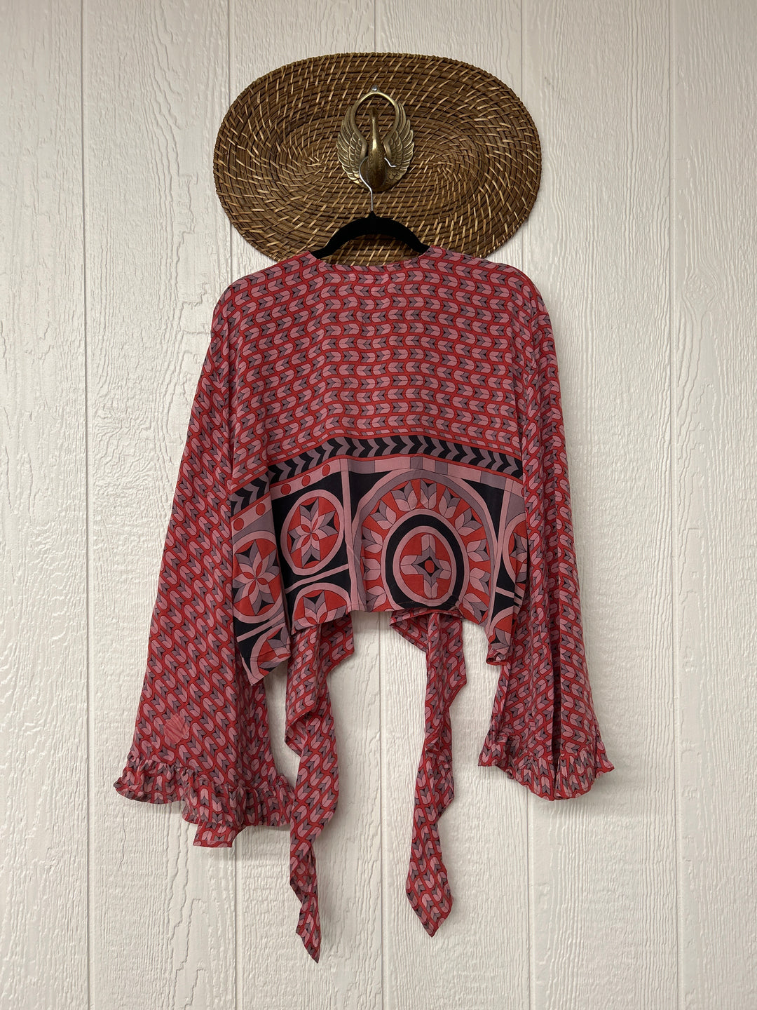 Zeppelin Crop Shrug 0425 209